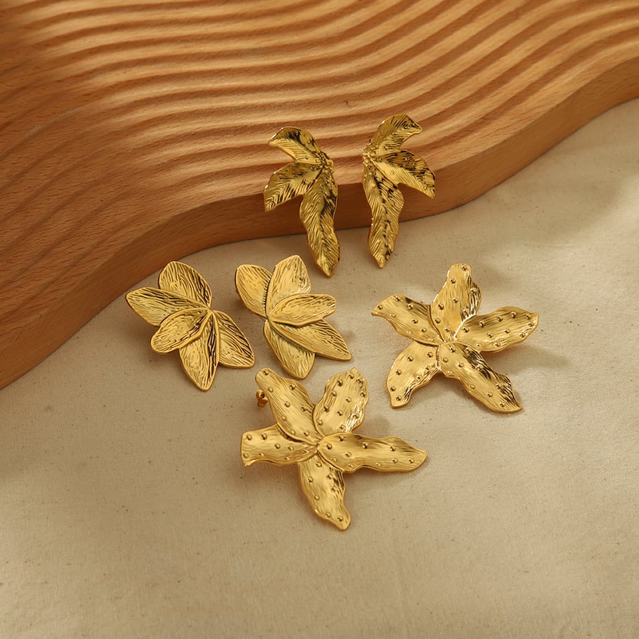 1 Paar personalisierte, modische Ohrringe aus 18 Karat vergoldetem Edelstahl mit Blumenblättern als Damenschmuck für den Alltag Bild4