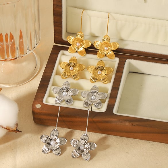1 paio di orecchini a forma di fiore di perle in acciaio inossidabile placcato oro 18k squisiti e alla moda per le donne da indossare ogni giorno