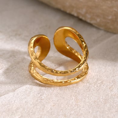 18 Karat Goldring aus Edelstahl, modisches Nischendesign, hochwertiger doppellagiger offener Titanstahlring mit gehämmertem Muster h5 Bild3