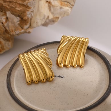 Europäische und amerikanische Ohrringe aus 18 Karat Gold und Edelstahl mit quadratischer Wellenstruktur, einfache geometrische Ohrringe aus Titanstahl im gleichen Stil von Internet-Berühmtheiten h5 Bild7