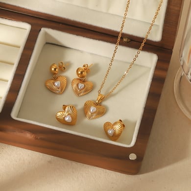 1 pair of simple and fashionable 18k gold-plated stainless steel geometric texture love pearl earrings for women's jewelry for daily wear h5 Picture4