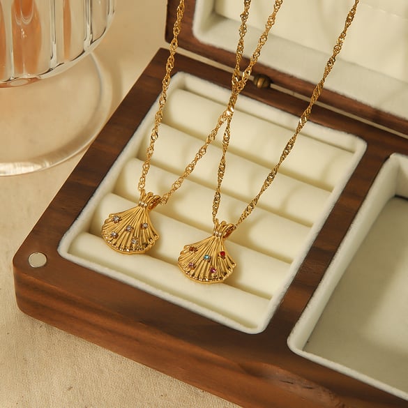 1 pezzo di collana con ciondolo geometrico in acciaio inossidabile placcato oro 18k creativo e alla moda con diamanti colorati per le donne da indossare ogni giorno