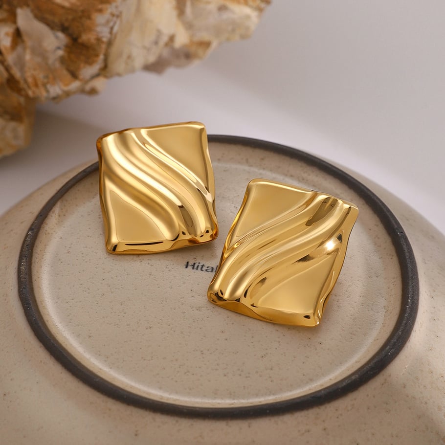 Europäische und amerikanische Ohrringe aus 18 Karat Gold und Edelstahl mit quadratischer Wellenstruktur, einfache geometrische Ohrringe aus Titanstahl im gleichen Stil von Internet-Berühmtheiten Bild10