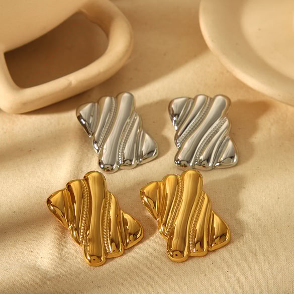 1 pair of classic fashion 18k gold-plated stainless steel rectangular geometric stripe texture earrings for women's jewelry for daily wear