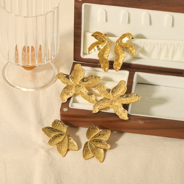 1 paio di orecchini a forma di fiore in acciaio inossidabile placcato oro 18k personalizzati alla moda per gioielli da donna da indossare ogni giorno