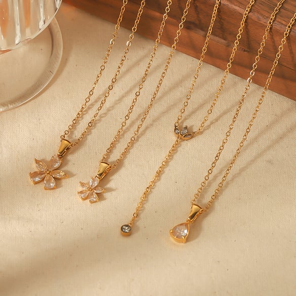 1 pezzo di collana con ciondolo a forma di fiore di diamante con punti geometrici in acciaio inossidabile placcato oro 18k, squisita e alla moda, per gioielli da donna da indossare ogni giorno