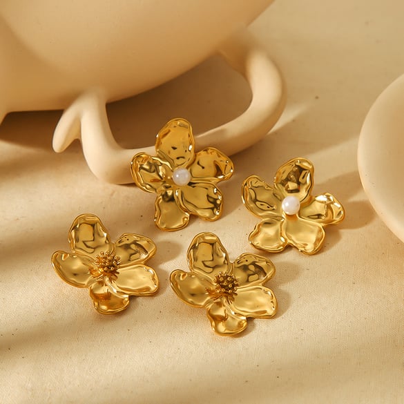 1 pair of personalized fashion 18k gold-plated stainless steel hammered flower earrings for women's daily wear 2