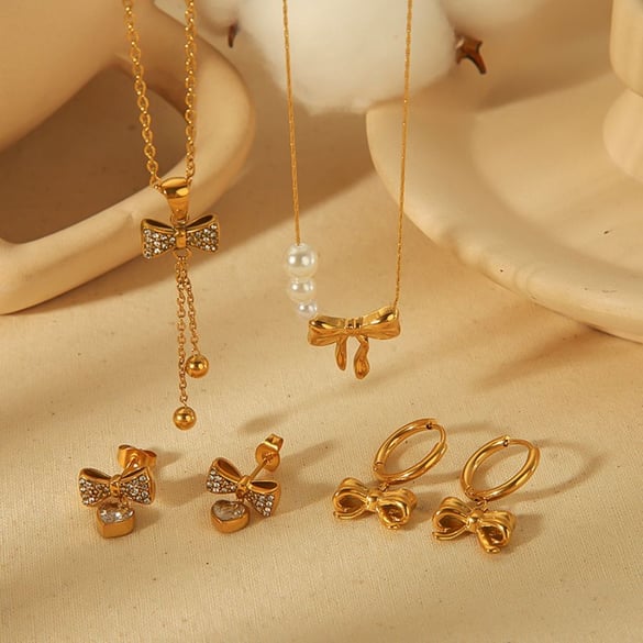 1 pieza de exquisito y moderno collar con colgante de lazo de diamantes lleno de acero inoxidable chapado en oro de 18k para uso diario de mujer
