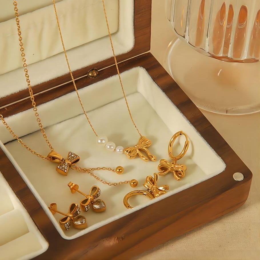 1 piece of exquisite and fashionable 18k gold-plated stainless steel full diamond bow pendant necklace for women's daily wear Picture4