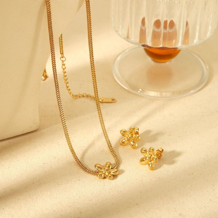 1 Stück exquisite und modische Blumenkette aus 18 Karat vergoldetem Edelstahl für Damen zum täglichen Tragen Bild3