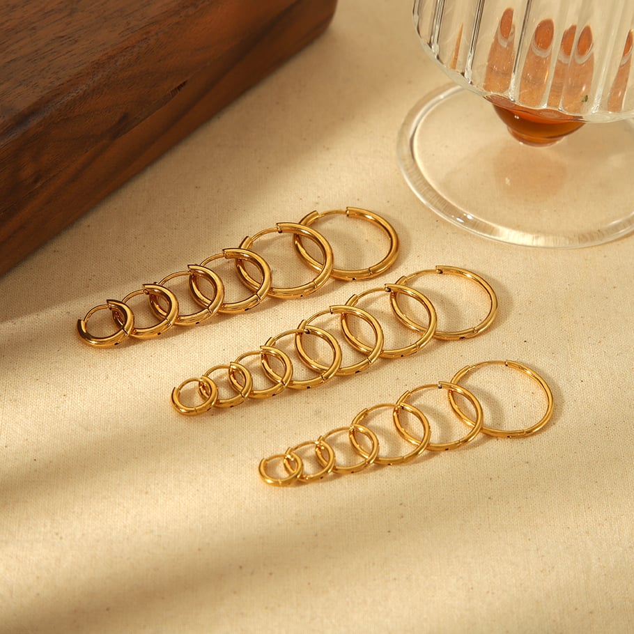 1 Paar 1 Paar einfache, klassische geometrische Ohrringe aus 18 Karat vergoldetem Edelstahl für den täglichen Gebrauch von Frauen. Creolen für Frauen Bild4
