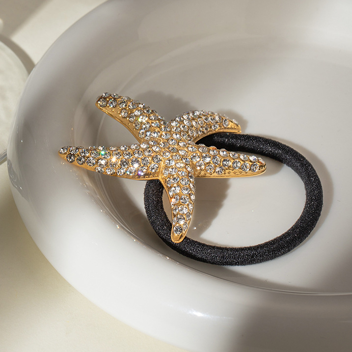 1 Paar Luxuriöse Serie Einfache Volltonfarbe Edelstahl 18K vergoldet Strass Damen Haarbänder Bild3