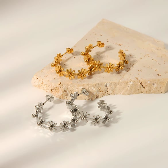 1 paio di orecchini a bottone da donna in acciaio inossidabile placcato oro 18K, semplici e geometrici, serie Sweet