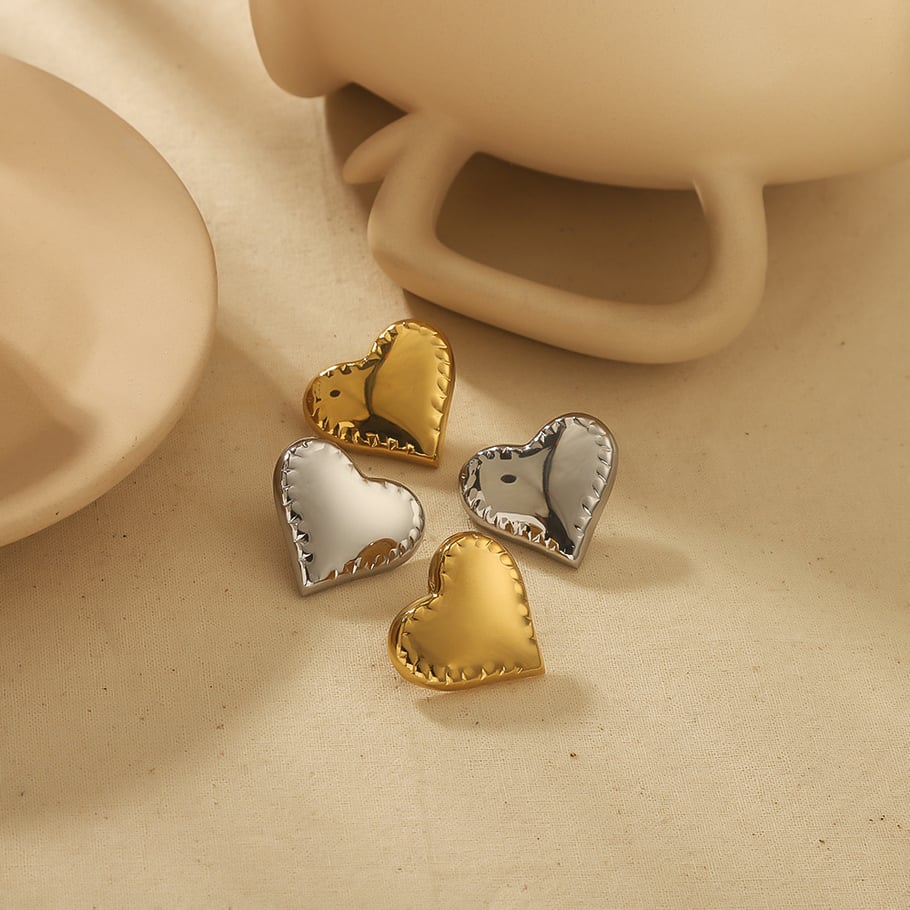 1 Pair 1 pair of fashionable classic 18k gold-plated stainless steel geometric smooth heart earrings for women's jewelry for daily wear Women Stud Earrings Picture4