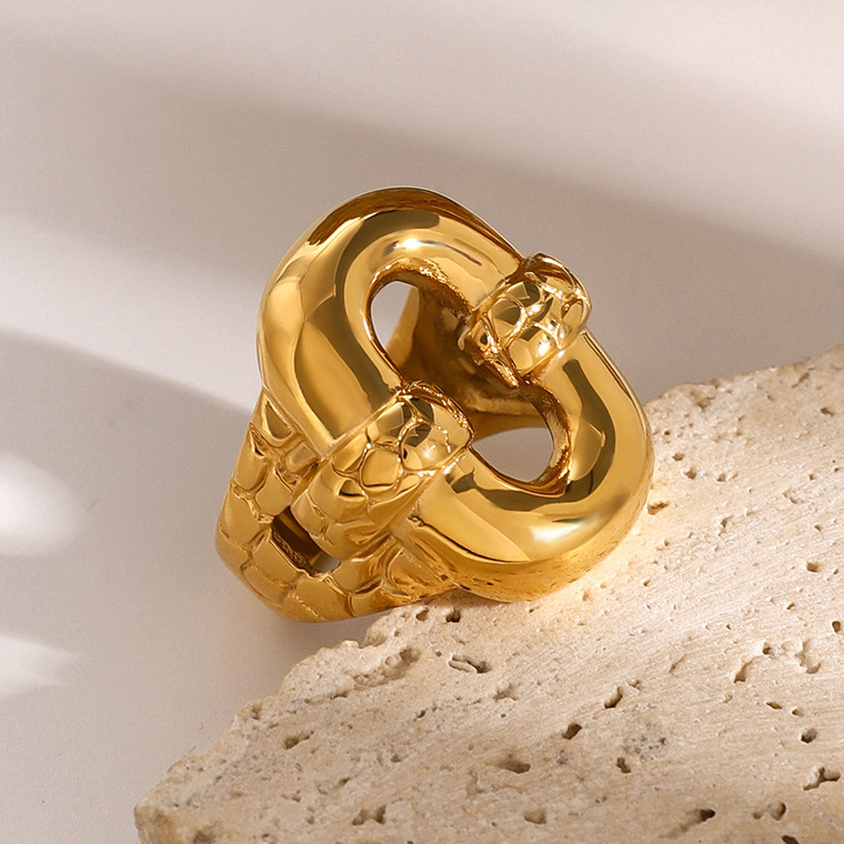 1 Paar Klassische Serie Retro Geometrische Edelstahl 18K Vergoldet Frauen Einzelner Ring Bild4