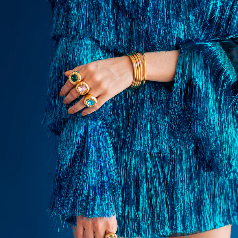 Anillo individual de acero inoxidable chapado en oro de 18 quilates con circonitas, estilo retro geométrico, para mujer. Imagen3