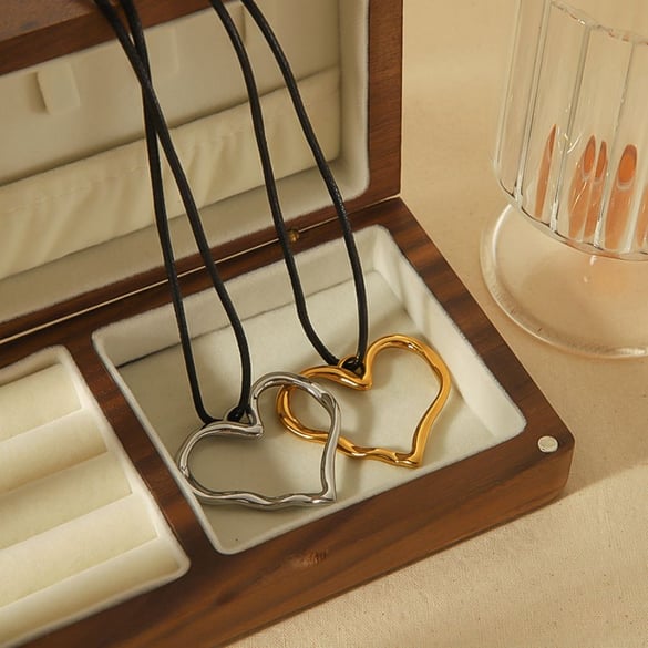 1 stuk Eenvoudige serie Klassieke hart roestvrij staal 18K vergulde dames hanger kettingen 2