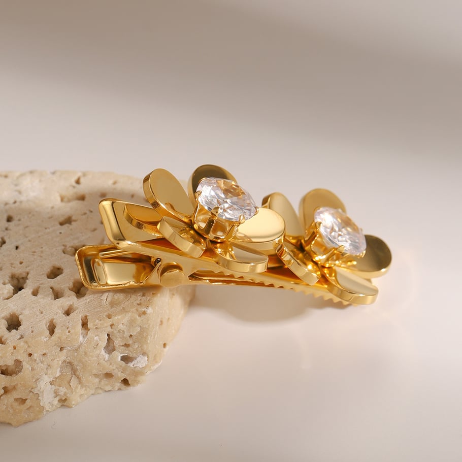1 Pair Simple Series ins style Flower Stainless Steel 18K Gold Plated Rhinestone Women Hair Clips Picture6