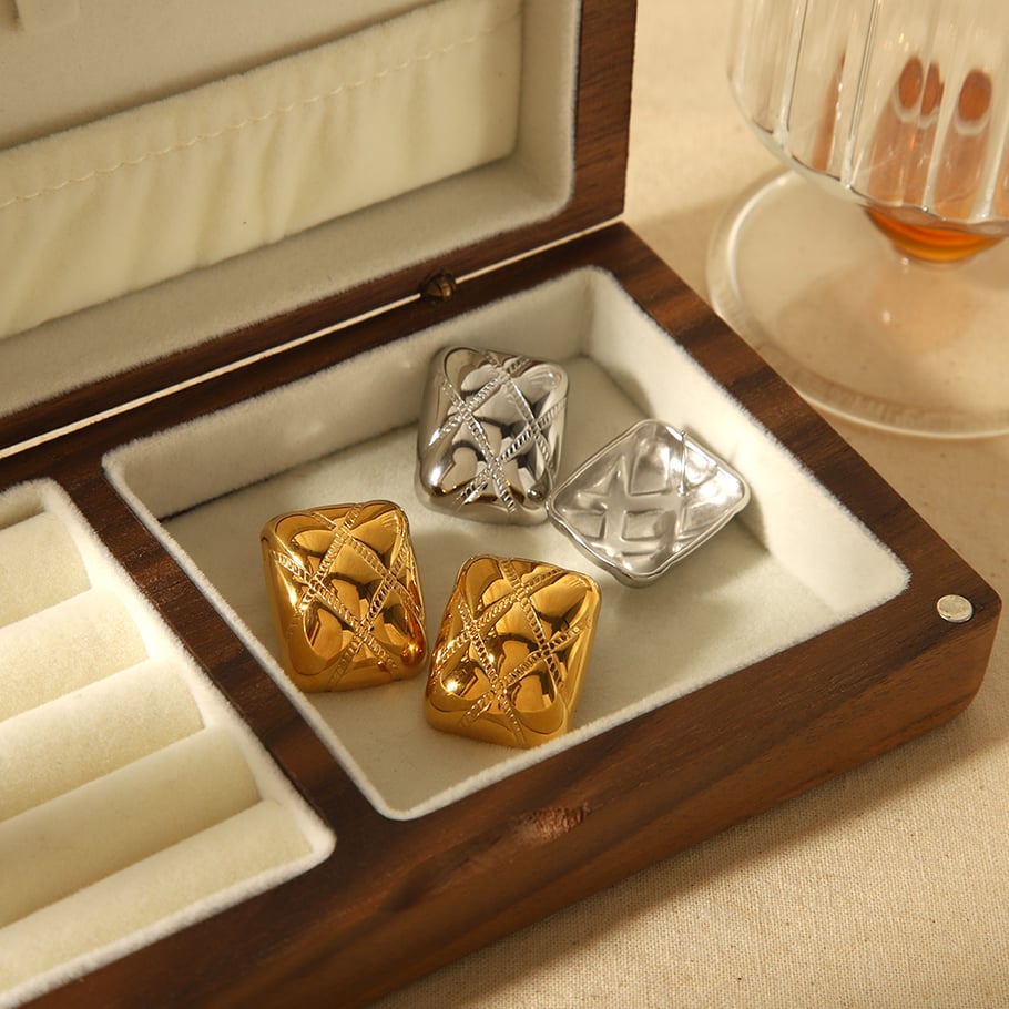 1 Pair Simple Series Retro quadrilateral 18K Gold Plated Women Stud Earrings Picture4