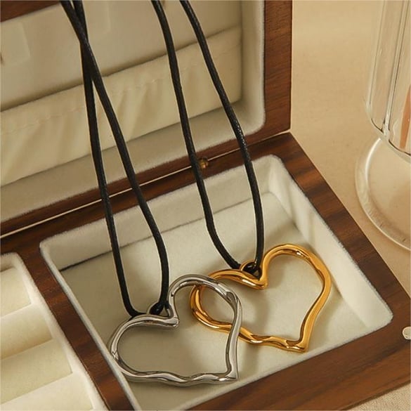 1 stuk Eenvoudige serie Klassieke hart roestvrij staal 18K vergulde dames hanger kettingen