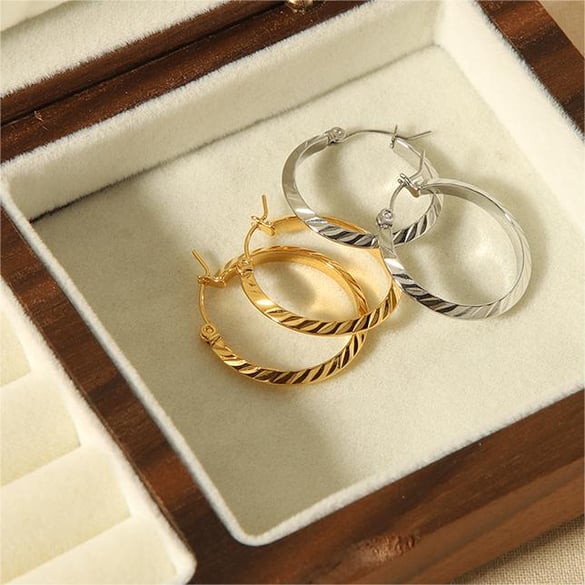 1 paire de boucles d&#39;oreilles créoles géométriques quotidiennes en acier inoxydable plaqué or 18 carats pour femme 2