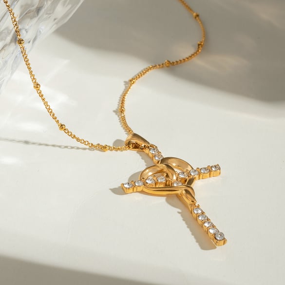 1 Piece Simple Retro Style Cross Shape Stainless Steel 18K Gold Plated Inlay White Rhinestone Women's Pendant Necklace