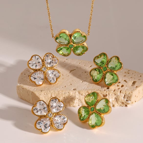 1 Piece Simple Elegant Style Four-leaf Clover Shape Stainless Steel 18K Gold Plated Inlay Zircon Women's Pendant Necklace