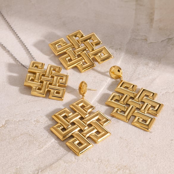 1 Pair Classic Retro Style Celtic Knot Shape Stainless Steel 18K Gold Plated Women's Earrings Set 2