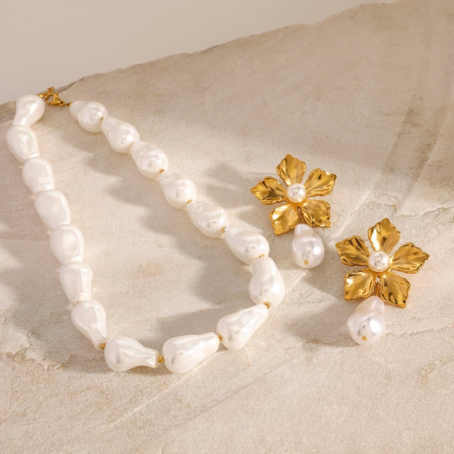 1 Piece Classic Series Retro Flower Stainless Steel Women Beaded necklaces Picture4