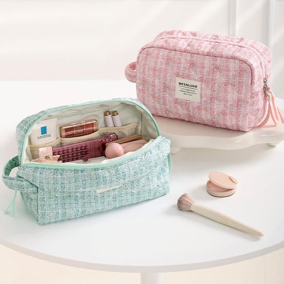 1 Piece Simple Sweet Style Patchwork Polyester Women Makeup Bag 2