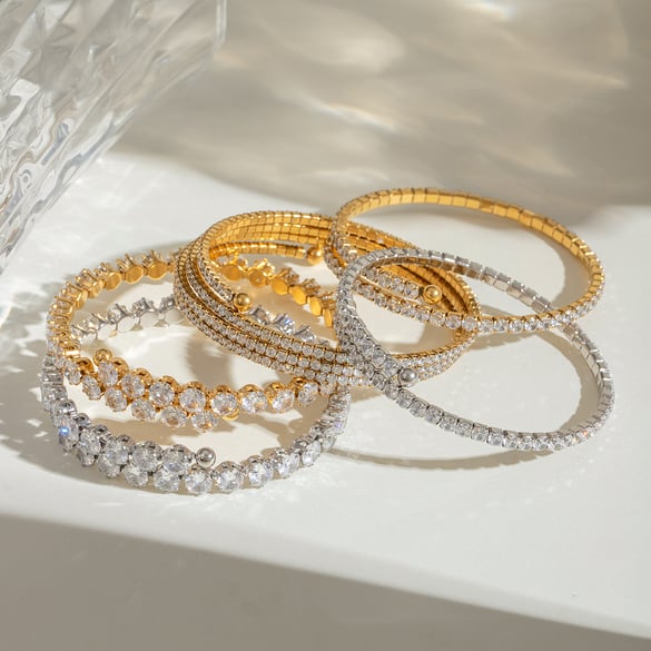 Bracelet simple et décontracté en acier inoxydable plaqué or 18 carats et zircon pour femme, 1 pièce