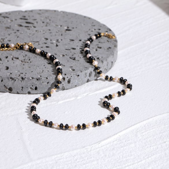 1 pieza de la serie clásica de cuentas elegantes de acero inoxidable chapado en oro de 18 quilates con perlas artificiales para mujer. 2