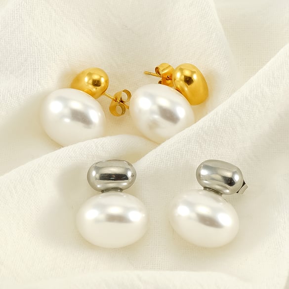 1 Pair Luxurious Retro Style Solid Color Stainless Steel 18K Gold Plated Inlay Artificial Pearl Women's Stud Earrings 2