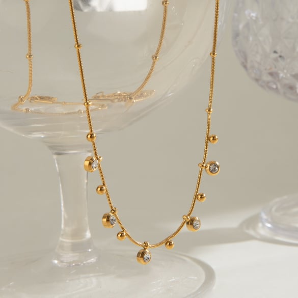 Collar con colgante de circonitas cúbicas de acero inoxidable chapado en oro de 18 quilates para mujer, serie simple, geométrico, diario, 1 unidad