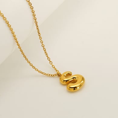 Collar con colgante unisex de acero de titanio chapado en oro de 18 quilates con letras diarias de la serie Simple h5 Imagen5