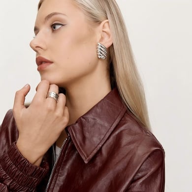 1 Pair Luxurious Retro Style Angel Wings Shape Stainless Steel 18K Gold Plated Women's Stud Earrings h5 Picture3