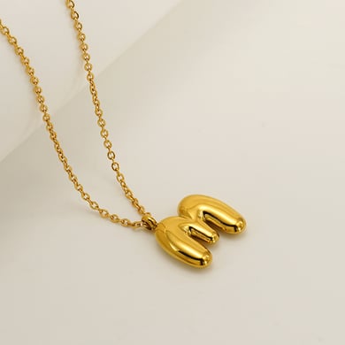 Collar con colgante unisex de acero de titanio chapado en oro de 18 quilates con letras diarias de la serie Simple h5 Imagen4
