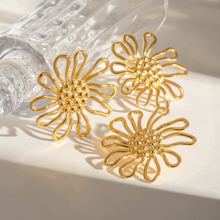1 Paar Simple Series Sweet Flower Edelstahl 18 Karat vergoldete Damen-Ohrstecker h5Bild5