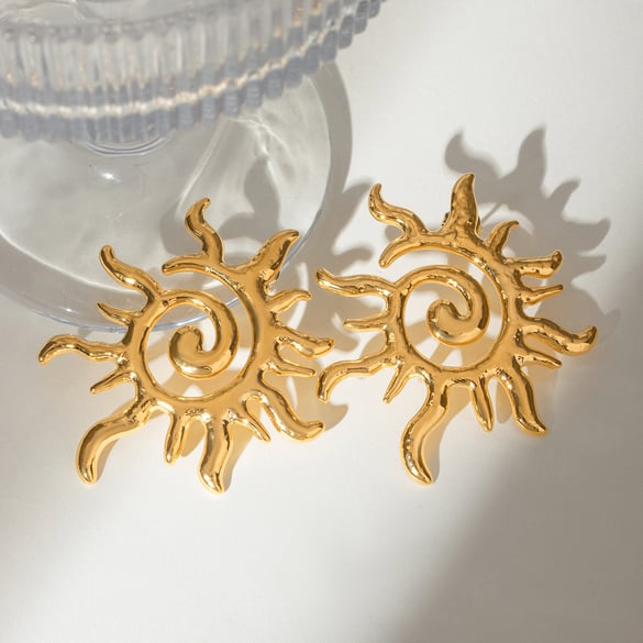 1 Pair Simple Series Classic Sun/Moon Stainless Steel 18K Gold Plated Women Stud Earrings 2