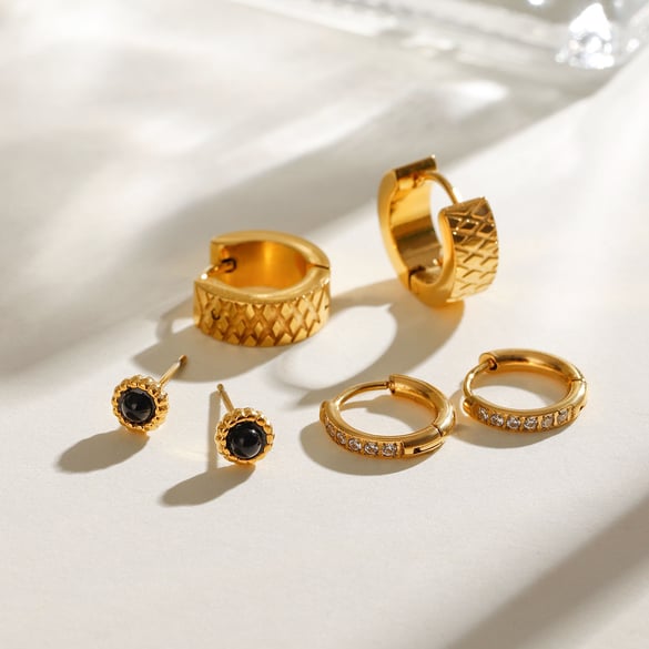 1 Çift Basit Seri Retro Geometrik Paslanmaz Çelik 18K Altın Kaplamalı Yapay Elmas Kadın Küpe Seti