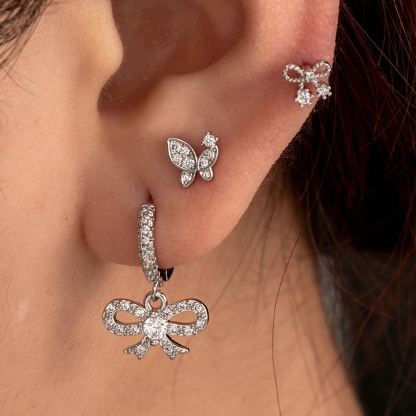 1 paire de boucles d&#39;oreilles à tige en cuivre sans placage, style nœud papillon classique, série simple, zircone cubique, pour femmes 2