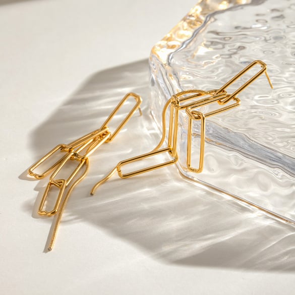 1 par de pendientes colgantes de acero inoxidable chapados en oro de 18 quilates con borlas informales de serie simple para mujer