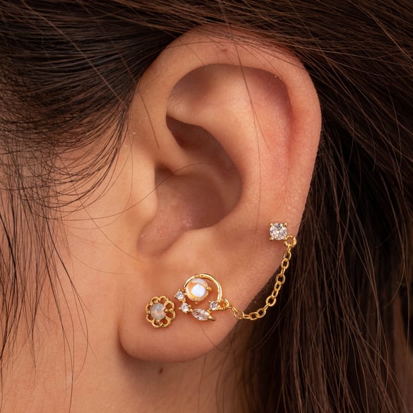 1 paio di orecchini a bottone da donna in acciaio al titanio con fiore classico della serie semplice, senza placcatura, in zircone