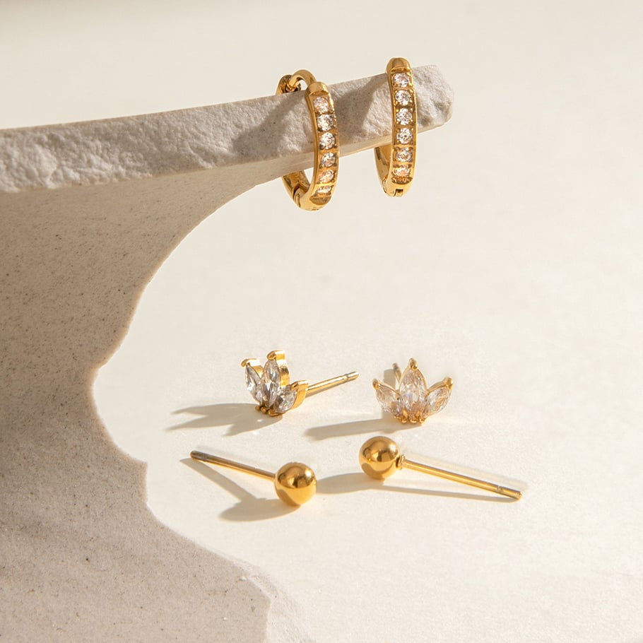 1 Paar Ohrringe Set aus süßen geometrischen Zirkonia-Steinen aus Edelstahl der Simple Series, 18 Karat vergoldet Bild4