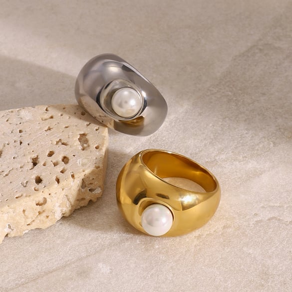 1 Pair Simple Series Europe and America round Stainless Steel 18K Gold Plated Artificial Pearl Women Single Rings