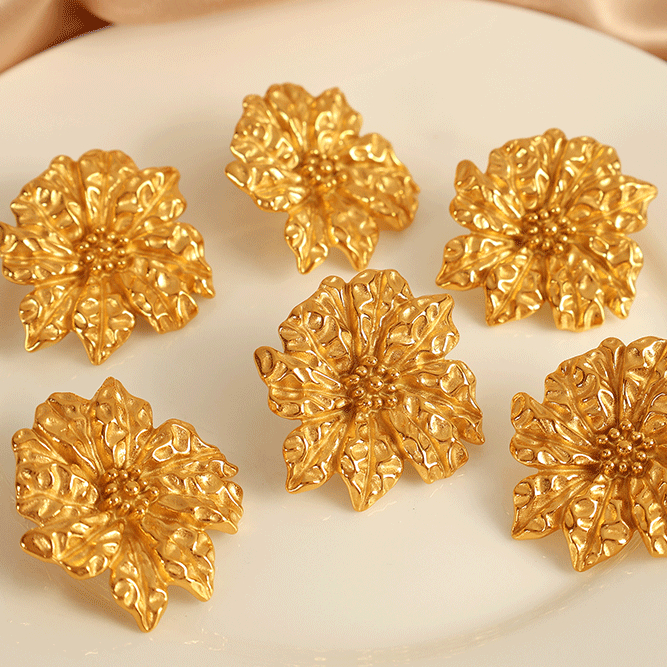 1 Pair Romantic Series Retro Flower Stainless Steel 18K Gold Plated Women Stud Earrings Picture6