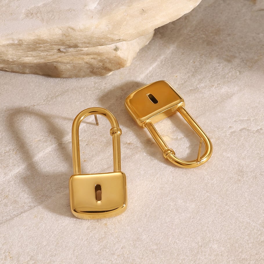 1 Pair Simple Series Europe and America Locker Stainless Steel 18K Gold Plated Women Stud Earrings Picture5