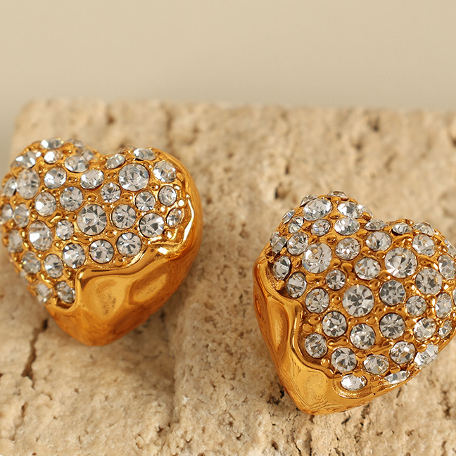 1 Pair Luxurious Series Elegant Heart Stainless Steel 18K Gold Plated Rhinestone Women Stud Earrings Picture5