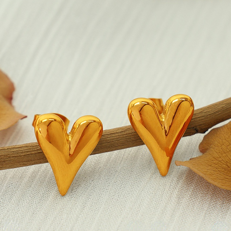 1 Pair Simple Series Simple Heart Stainless Steel 18K Gold Plated Women Stud Earrings Picture5