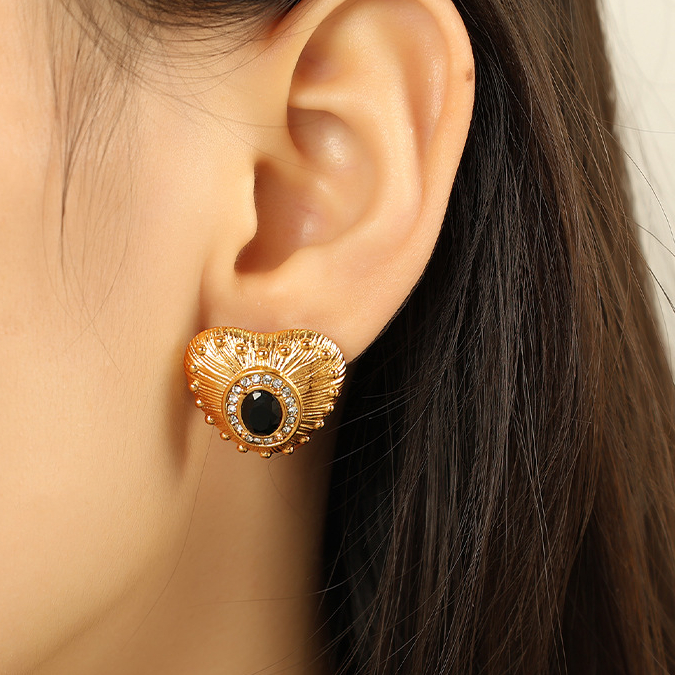 1 Pair Classic Series Retro Heart Stainless Steel 18K Gold Plated Zircon Women Stud Earrings Picture7